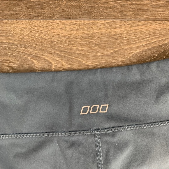 Lorna Jane Wrap Around Ankle Biter Leggings 7/8 length  Steel Blue Size Small - Picture 10 of 12